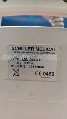 Schiller Defibrillator Minidef 3 (Powers up) *49511856* - 5