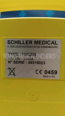 Schiller Defibrillator FredBi (Powers up) *48516023* - 4