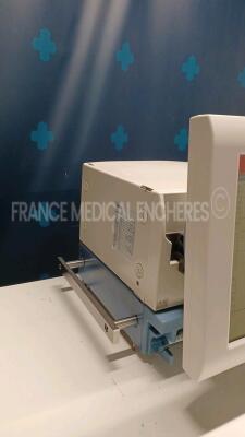 Drager Ventilator Evita XL - YOM 2003 - S/W 07.02 - Count 110471 hours (Powers up) *ARTF-0308* - 2