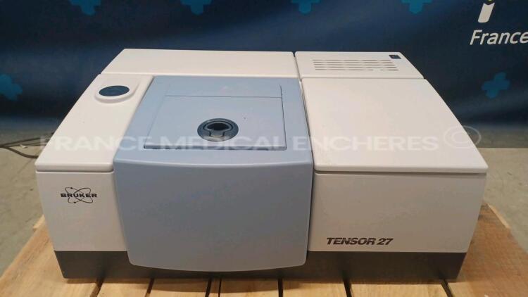 Bruker Infrared Spectrometer Tensor 27 - YOM 2012 (Powers up) *t271451*