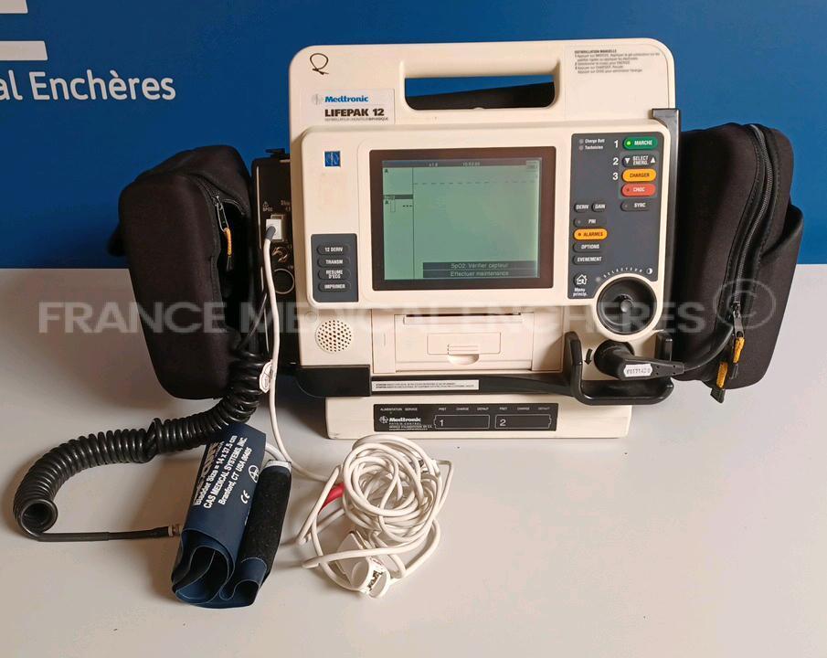 Medtronic Physio-Control Defibrillator/Monitor Lifepak 12 - YOM 2009 ...