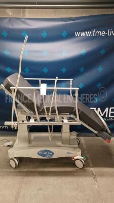 BMB Medical Table/Stretcher Clavia Line - YOM 2015 w/ Matress and Remote Control (Powers up) - 2