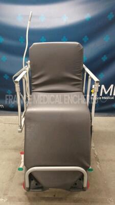BMB Medical Table/Stretcher Clavia Line - YOM 2015 w/ Matress and Remote Control (Powers up)