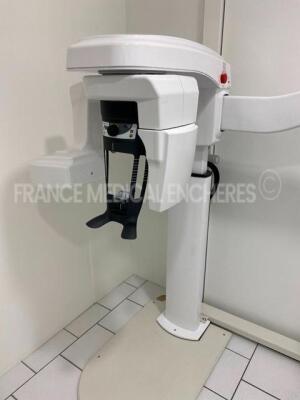 Dental Clinic including 1 x Carestream Panaromic Dental X-ray CS8100 3D YOM 2022 with Carestream Radio CS2200 / Sensor CS5200 and 2 x Miglionico Dental Chairs Nice Glass with tools panels with Luzzani Dental Mini Light /Bien Air Micro Motor MCX LED / NSK