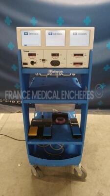 Covidien Electrosurgical Unit ForceTriad - YOM 2009 - S/W 4.0 w/ 3 Footswitches (Powers up) *t9c11092e*