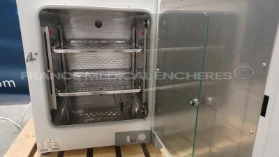 Thermos/Heraeus Incubator Function Line (Powers up) *40865915* - 3