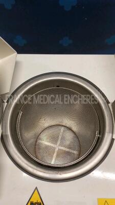 CDL Autoclave Steristream - YOM 2002 (Powers up) *cdl203* - 4