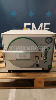 Faro Sterilization Unit Autoclave 470.708 (Powers up - Damaged - See Pictures)