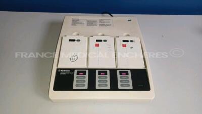 Medtronic/Physio-Control Battery Charger/Battery Support System 2 - YOM 2001(Powers up - All Batteries included - See Pictures) *13957496*