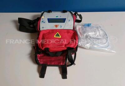 Schiller Defibrillator Fred Easy - w/ 1 x Battery and 1 x Transport Carry Case (Powers up - Empty Battery - See Pictures) *058991046950*