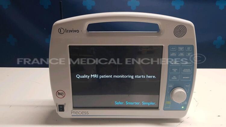 Invivo Patient Monitor Process 3160DCU - YOM 2013 (Powers up) *US20800525