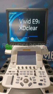 GE Ultrasound Vivid E9 - YOM 2015 - S/W 1.8 - in excellent condition - tested and controlled by GE Healthcare - Ready for clinical use - Options - 4D - 4D Advanced - AFI - Scan Assist Pro - VG Contrast - DICM - Stress Module - VG 4D - 2D Auto EF - 4V Acti - 4