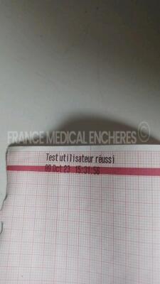 Medtronic Physio-Control Monitor/Defibrillator LIFEPAK 12 - YOM 1998 - S/W 3011371-099- french language (no password to change the language) User Test Passed - Options - , , SPO2, PNI, ECG, - w/ missing Paddles and 1 x Carry Case - No Batteries included ( - 4