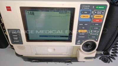 Medtronic Physio-Control Monitor/Defibrillator LIFEPAK 12 - YOM 2000 - S/W 3011371-067 - User Test Passed - Options - Pacer, CO2, SPO2, PNI, ECG, Auxiliary Power and Printer needs to be repaired - w/ Paddles and 1 x Carry Case - No Batteries included (Pow - 2