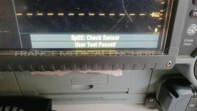 Medtronic Physio-Control Monitor/Defibrillator LIFEPAK 15 - YOM 2009 - S/W 3207410-007 - User Test Passed - Options - Pacer, CO2, SPO2, NIBP, ECG, Auxiliary Power and Printer - w/ Paddles and 2 x Physio-Control Li-ion Rechargeable Batteries and 1 x Carry - 5