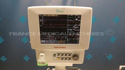 Medrad MRI Monitoring System Veris 8600 - S/W 3.2 - Multilingual Device - w/ Monitor - Battery Charging System - Trolley (Powers up) *033512/301263733556/AX001025* - 4