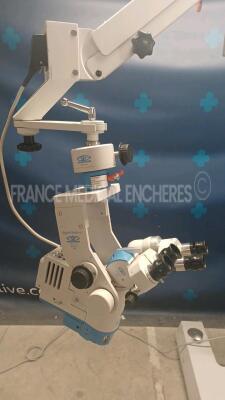 Moller Wedel Surgical Microscope Cooper Vision w/ Dual Binoculars 12.5x and Footswitch (Powers up) - 2