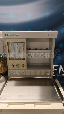 Datex Ohmeda Ventilator Aestiva/5 - S/W 4.8 w/ Datex Ohmeda Monitor (Powers up) *amrk01504* - 3