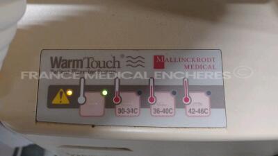 Lot of 1x Nellcor Patient Warming Unit Warm Touch - YOM 2011 and 1x Mallinckrodt Medical Patient Warming Unit Warm Touch - YOM 2010 - Damaged see picture (Both power up) *Ci0110J202/CI1011S284* - 2