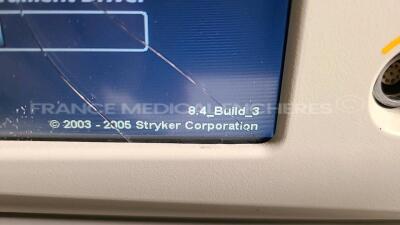 Stryker Powered Instrument Driver Core 5400-50 damaged screen ( see picture) (Powers up)*0912703623* - 2