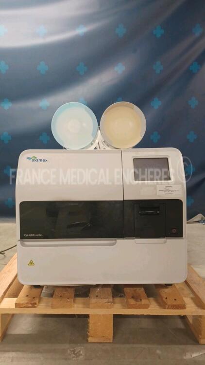 Sysmex Automated Blood Coagulation Analyzer CA-600 series - YOM 2015 - missing Workstation (Powers up) *12904*