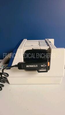 Philips Defibrillator Heartstart XL -YOM 2004 -french language (Powers up) *US00128358* - 2