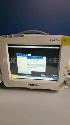 Lot of 3 x Philips Patient Monitors IntelliVue MP30 -YOM 2006 - S/W 00.58 (All power up) *DE62225863/DE62225869/DE62225868 - 2