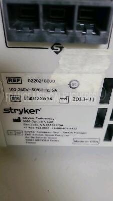 Stryker Light Source LED 9000 - YOM 2013 - (Powers up) *13K022654* - 5