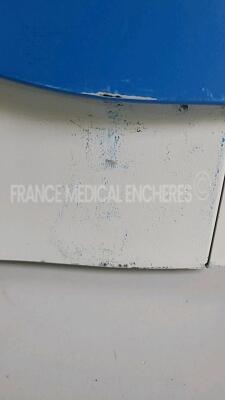 Valleylab Electrosurgical Unit Force Triad - YOM 2012 - S/W 4.00 (Powers up) *T2B27458EX* - 5