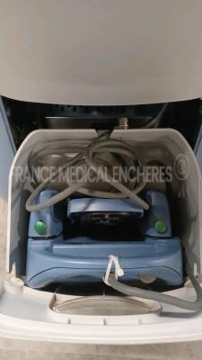 Alcon Phacoelmusifier Infiniti - YOM 2006 - S/W 2.06 w/ Alcon Footswitch and Alcon Remote Control (Powers up) *0602271001x* - 5