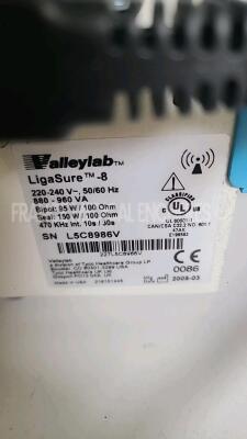 Valleylab Electrosurgical Unit Ligasure 8 - YOM 2005 - w/ footswitch (Powers up) *L5C8986V* - 5