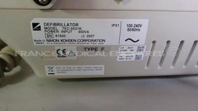 Nihon Kohden Defibrillator TEC-5521K - YOM 2007 - w/ ECG Leads (Powers up) *81500* - 5