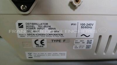 Nihon Kohden Defibrillator TEC-5521K - YOM 2006 - w/ ECG Leads (Powers up) *80537* - 5