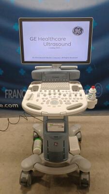 GE Ultrasound Voluson S8 BT16 - YOM 07/2016 - S/W 16.0.12 - in excellent condition - tested and controlled by GE Healthcare - Ready for clinical use - Options - 3D/4D Activation - Advanced 3D/4D Package - XTD - IOTA LR2 - IEC 62359 Ed.2 - BT Activation w