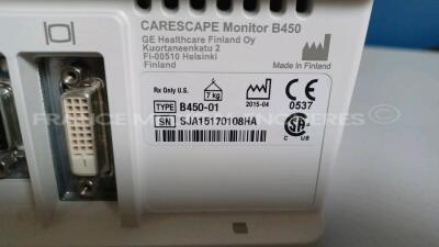 GE Patient Monitor Carescape B450 - YOM 2015 - S/W 2.0 - w/ 1 x GE Battery - YOM 2015 and 1 x GE Patient Data Module - YOM 2015 - Options ECG/Temp/DC/P1/P3/P2/P4/SPO2/PNI (Powers up - French Language - See Pictures) *SA315154894GA/SJA15170108HA* - 8