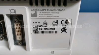 GE Patient Monitor Carescape B450 - YOM 2015 - S/W 2.0 - w/ 1 x GE Patient Data Module - YOM 2015 - Options ECG/Temp/DC/P1/P3/P2/P4/SPO2/PNI (Powers up - French Language - No Batteries - Damaged - See Pictures) *SJA15170106HA/SA315154618GA* - 8