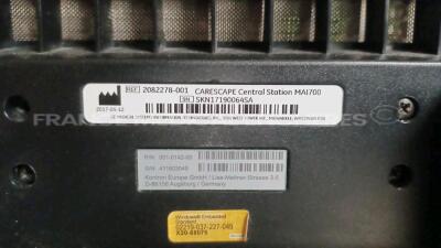 Lot of 1 x GE Central Station Carescape MAI700 - YOM 2017 - French Language (Powers up) and 1 x GE Telemetry Server Carescape MP100R - YOM 2012 (Powers up) and 3 x GE Telemetry Transmitters T4 - YOM 2021 (All power up) *SKN17190064SA/SEE12420158GA/SFY2106 - 6