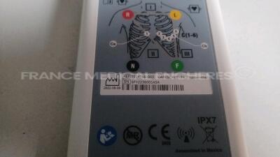 Lot of 1 x GE Central Station Carescape MAI700 - YOM 2017 - French Language (Powers up) and 1 x GE Telemetry Server Carescape MP100R - YOM 2015 (Powers up) and 3 x GE Telemetry Transmitters T4 - YOM 2022 (All power up) *SKN17190065SA/SEE15193280GA/SFY2236 - 9