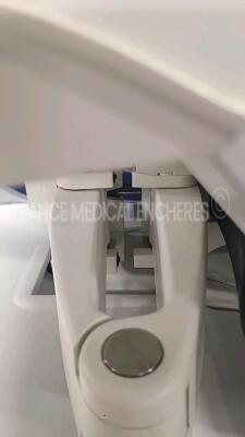 Ge Ultrasound Vivid E9 - YOM 04/2012 - Boot error - monitor lock to be repaired (Powers up) *VE93317* - 7