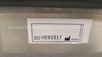 Ge Ultrasound Vivid E9 - YOM 04/2012 - Boot error - monitor lock to be repaired (Powers up) *VE93317* - 8