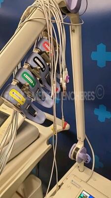 Lot of 1 x Philips ECG Trim 2 and 1 x Nihon Kohden ECG 1250 K YOM 2013 damaged see picture with ECG leads (Both power up) *US30818727/08820* - 6