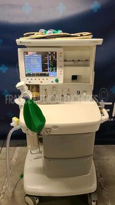 Datex Ohmeda Anesthesia Machine S5/Avance - S/W 3.20 - w/ GE module E-CAI0-OO YOM 09/2009 (Powers up) *ANB600144*