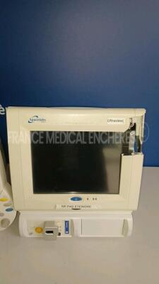 Lot of 1 x Philips Patient Monitor IntelliVue MP50 - YOM 2004 and 1 x Spacelabs Patient Monitor Ultraview SL (No Power - Damaged - For spare parts - See Pictures) *1369-004128/DE44010913* - 2