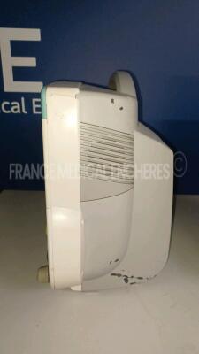 Lot of 1 x Philips Patient Monitor IntelliVue MP50 - YOM 2004 and 1 x Spacelabs Patient Monitor Ultraview SL (No Power - Damaged - For spare parts - See Pictures) *1369-004128/DE44010913* - 7