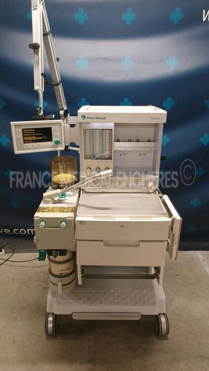 Datex Ohmeda Ventilator Aestiva/5 with Smartvent 7900 - S/W 4.8 (Powers up) *amrm00845*