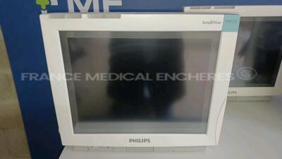 Lot of 3 x Philips Patient Monitors IntelliVue MP70 - YOM 2007 (No Power - Damaged - For spare parts - See Pictures) *DE73163688/DE73163663/DE61756593* - 2