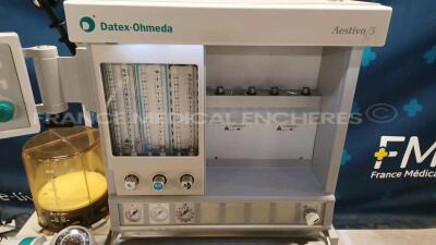 Datex Ohmeda Ventilator Aestiva/5 - S/W 4.8 (Powers up) *amrm00844* - 3