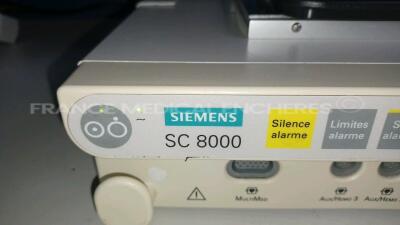 Lot of 4 x Siemens Patient Monitoring Base Systems SC 8000 - YOM 2003 - S/W VF4.3-W - w/ 3 x Acer Monitors AL1717 F - YOM 2007 (All power up - Missing monitor for one unit - French Language - See Pictures) *5493195752/5493197750/5493195253/5493195155* - 8