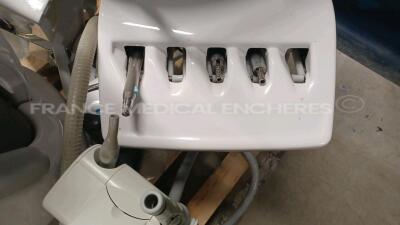 Belmont Dental Chair Clesta 2 - YOM 2012 with handpieces MiniMate and 2x Bien MX - deinstalled in 2023 declared functional by the seller - 3