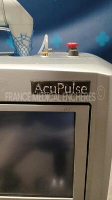 Lumenis Laser Acapulco 30 - YOM 2012 - Password 1234 - Flow rate error on the cooling circuit (Powers up - French Language - Error Code 12 - See Pictures) *86* - 2